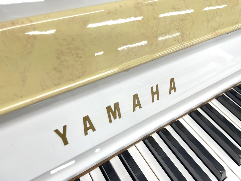 YAMAHA　ヤマハ　YU1S サイレント　白艶出し　木目装飾