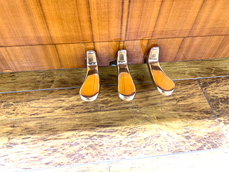 KAWAI　カワイ　KL704 名古屋のピアノ専門店　親和楽器