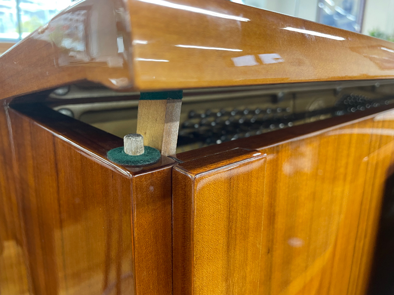 KAWAI　カワイ　KL704 名古屋のピアノ専門店　親和楽器