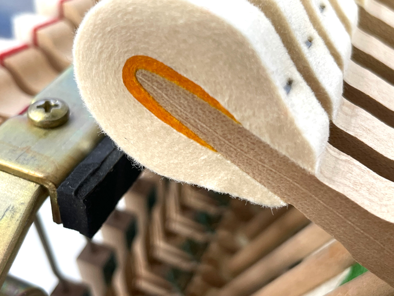 YAMAHA　ヤマハ　U10BL 黒艶出し仕上（木目装飾付）