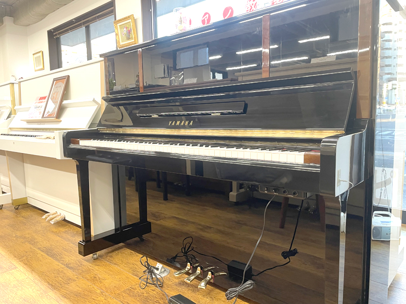 YAMAHA　ヤマハ　U10BL 黒艶出し仕上（木目装飾付）